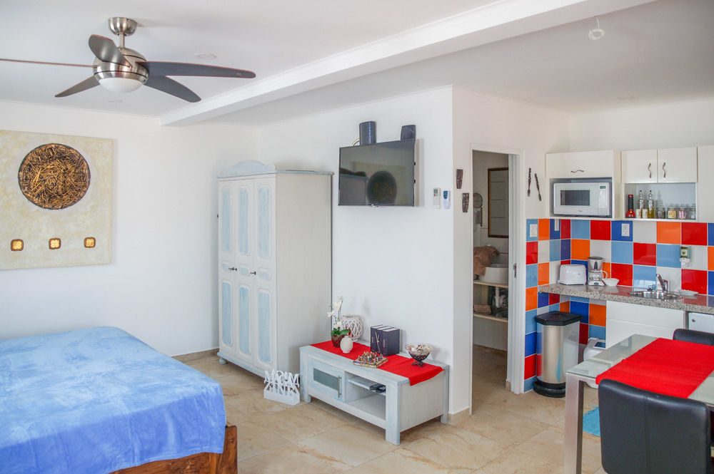 Готель Cas Elizabeth Palm Beach Екстер'єр фото
